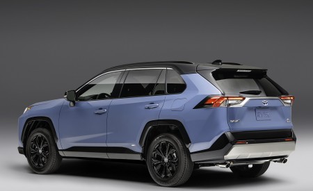 2022 Toyota RAV4 XSE Rear Three-Quarter Wallpapers 450x275 (36)