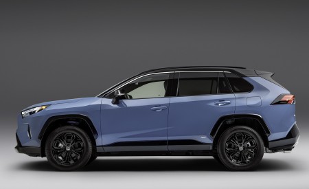 2022 Toyota RAV4 XSE Side Wallpapers 450x275 (38)
