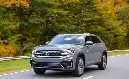2022 Volkswagen Atlas Cross Sport Front Three-Quarter Wallpapers 450x275 (3)