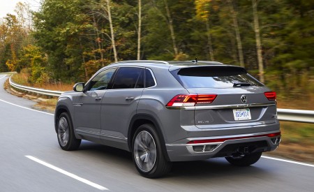 2022 Volkswagen Atlas Cross Sport Rear Three-Quarter Wallpapers 450x275 (6)