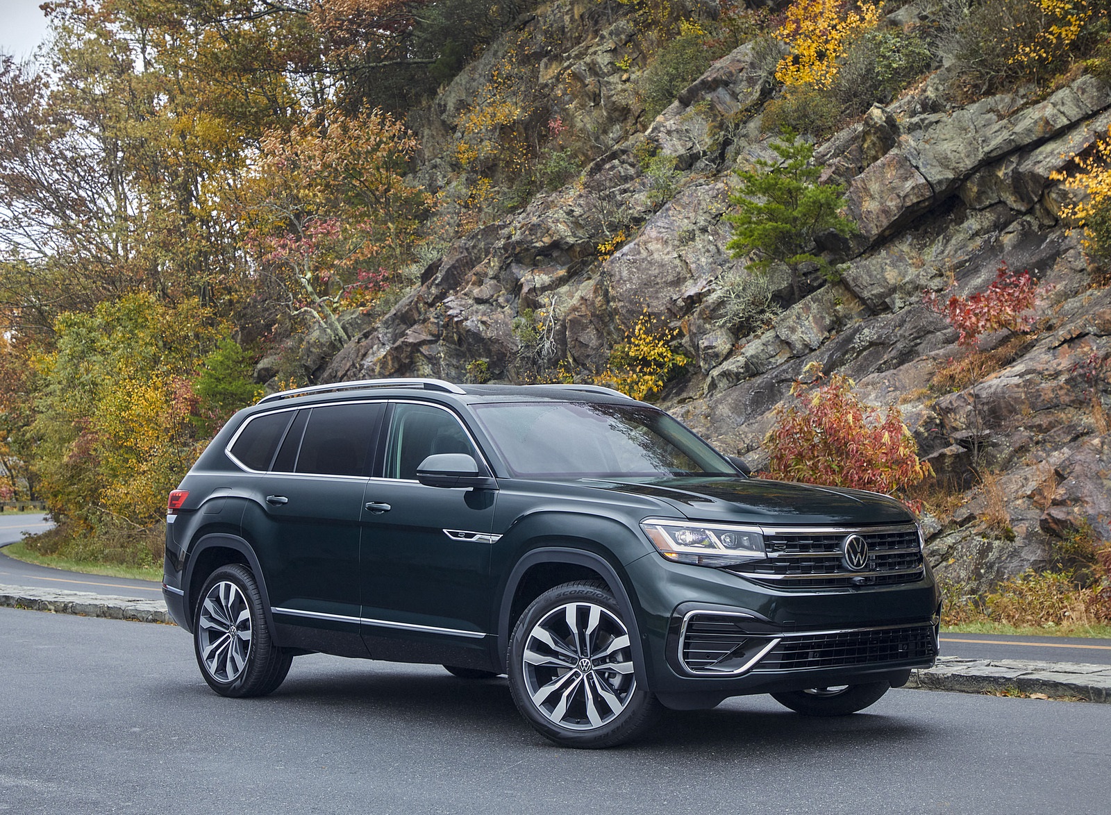 2022 Volkswagen Atlas Front Three-Quarter Wallpapers (8)