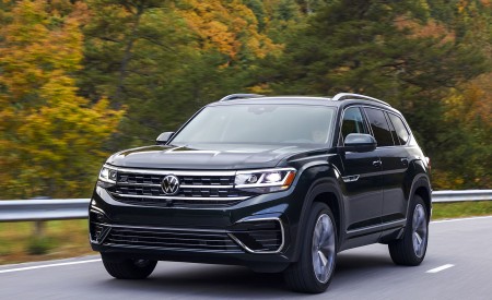 2022 Volkswagen Atlas Front Three-Quarter Wallpapers 450x275 (4)