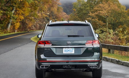 2022 Volkswagen Atlas Rear Wallpapers 450x275 (11)