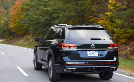 2022 Volkswagen Atlas Rear Wallpapers 450x275 (7)