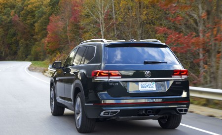 2022 Volkswagen Atlas Rear Wallpapers 450x275 (2)