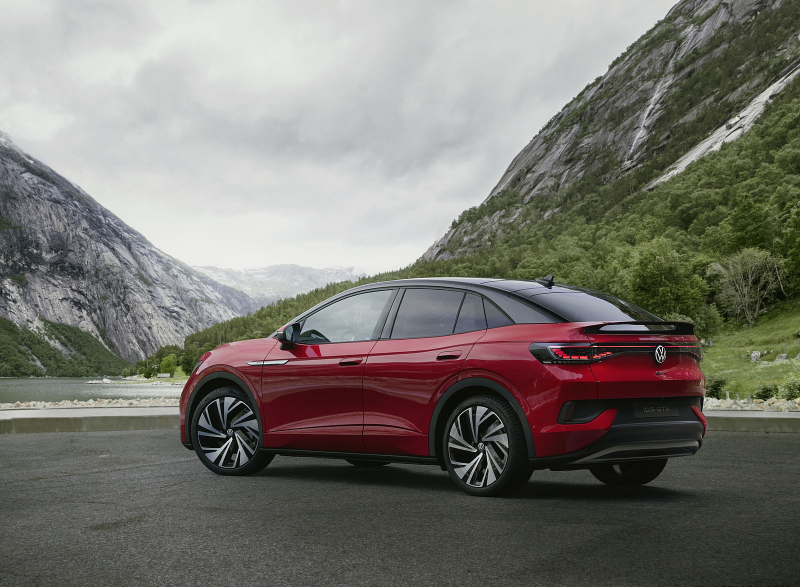 2022 Volkswagen ID.5 GTX Rear Three-Quarter Wallpapers (5)