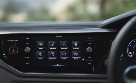 2022 Volkswagen Polo Style (UK-Spec) Central Console Wallpapers 450x275 (32)