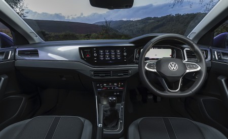 2022 Volkswagen Polo Style (UK-Spec) Interior Cockpit Wallpapers 450x275 (34)