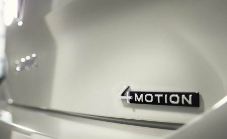 2022 Volkswagen T-Roc Badge Wallpapers 450x275 (32)