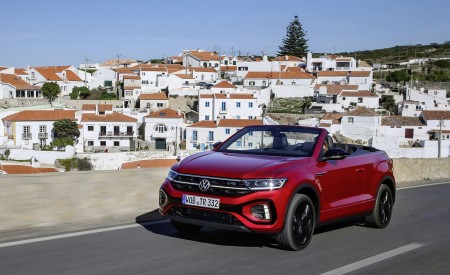 2022 Volkswagen T-Roc Cabriolet Front Three-Quarter Wallpapers 450x275 (8)
