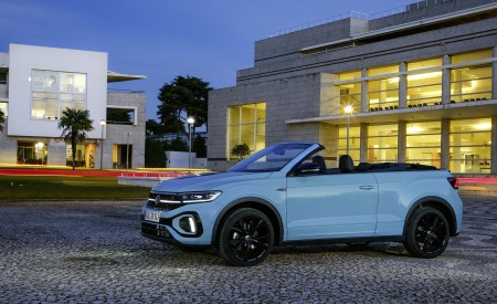 2022 Volkswagen T-Roc Cabriolet Front Three-Quarter Wallpapers 450x275 (28)