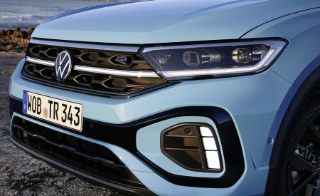 2022 Volkswagen T-Roc Cabriolet Front Wallpapers 450x275 (30)