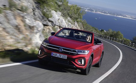 2022 Volkswagen T-Roc Cabriolet Front Wallpapers 450x275 (3)