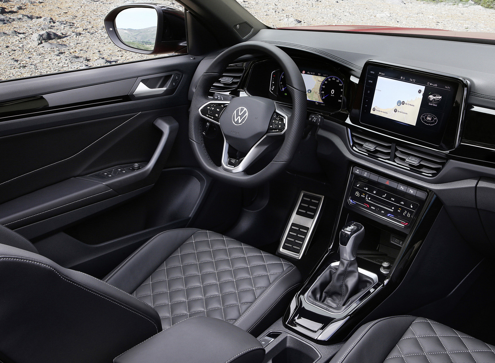 2022 Volkswagen T-Roc Cabriolet Interior Wallpapers (15)