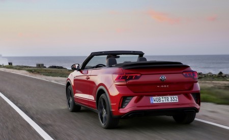 2022 Volkswagen T-Roc Cabriolet Rear Three-Quarter Wallpapers 450x275 (2)