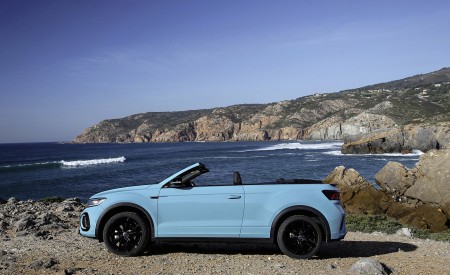 2022 Volkswagen T-Roc Cabriolet Side Wallpapers 450x275 (25)