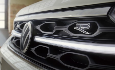 2022 Volkswagen T-Roc Grille Wallpapers 450x275 (31)