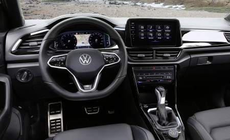 2022 Volkswagen T-Roc Interior Wallpapers 450x275 (21)