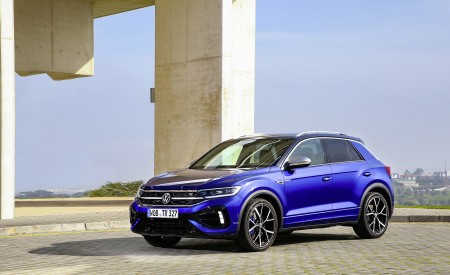 2022 Volkswagen T-Roc R Front Three-Quarter Wallpapers 450x275 (15)