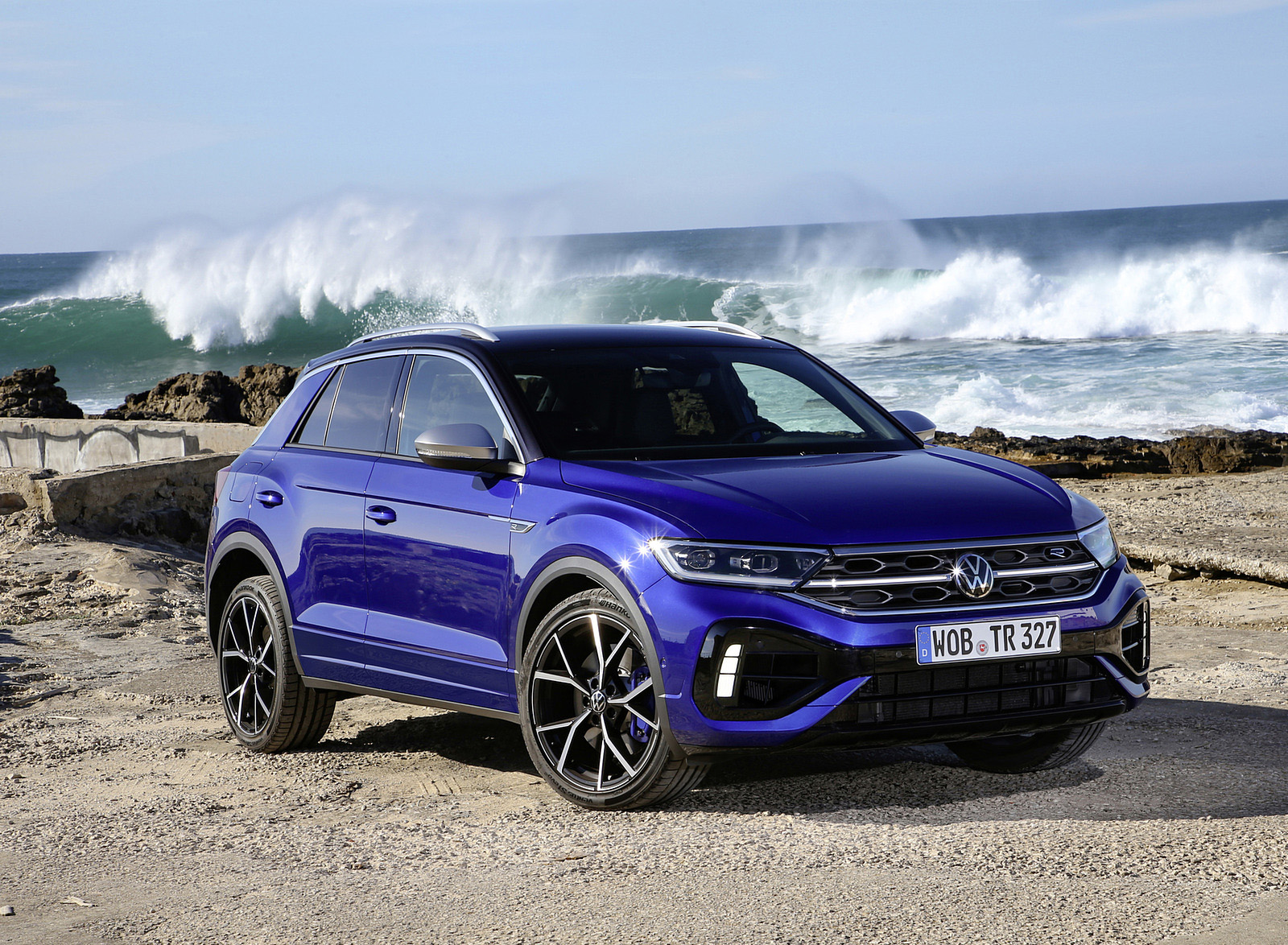 2022 Volkswagen T-Roc R Front Three-Quarter Wallpapers #12 of 41