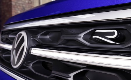 2022 Volkswagen T-Roc R Grille Wallpapers 450x275 (28)