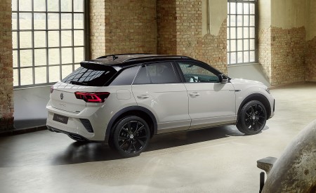 2022 Volkswagen T-Roc Rear Three-Quarter Wallpapers 450x275 (28)