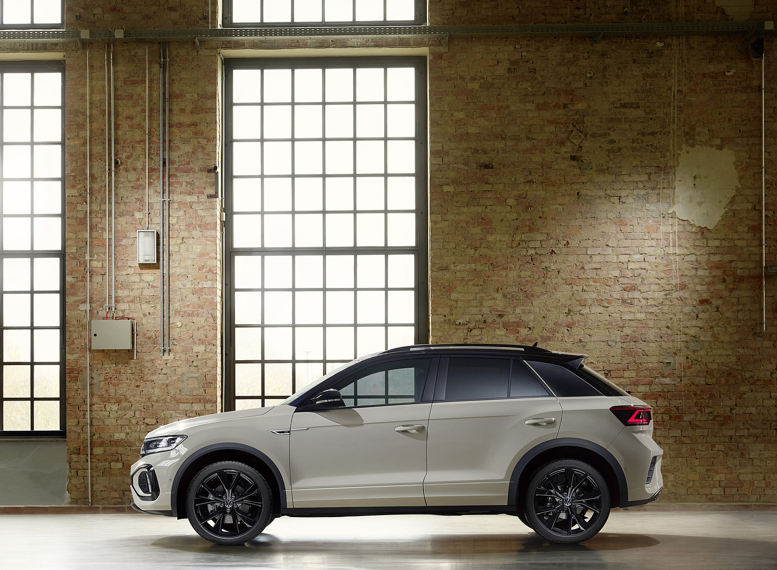 2022 Volkswagen T-Roc Side Wallpapers (13)