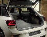 2022 Volkswagen T-Roc Trunk Wallpapers 150x120 (41)
