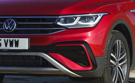 2022 Volkswagen Tiguan Allspace Elegance (UK-Spec) Detail Wallpapers 450x275 (20)