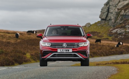 2022 Volkswagen Tiguan Allspace Elegance (UK-Spec) Front Wallpapers 450x275 (2)