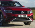 2022 Volkswagen Tiguan Allspace Elegance (UK-Spec) Front Wallpapers 150x120 (15)