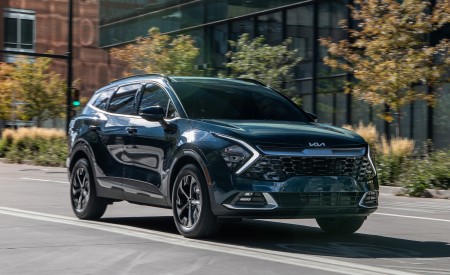 2023 Kia Sportage Hybrid Front Three-Quarter Wallpapers 450x275 (13)