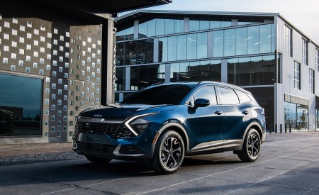 2023 Kia Sportage Hybrid Front Three-Quarter Wallpapers 450x275 (17)