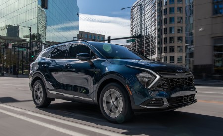 2023 Kia Sportage Hybrid Front Three-Quarter Wallpapers  450x275 (15)