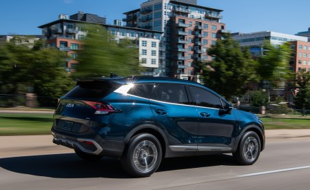 2023 Kia Sportage Hybrid Rear Three-Quarter Wallpapers  450x275 (16)