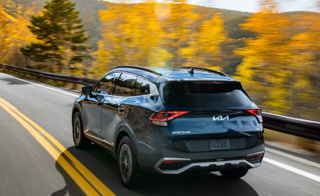 2023 Kia Sportage Hybrid Rear Three-Quarter Wallpapers  450x275 (5)