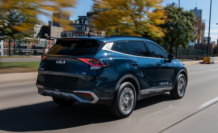 2023 Kia Sportage Hybrid Rear Three-Quarter Wallpapers 450x275 (12)