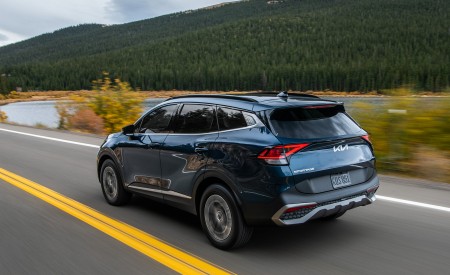 2023 Kia Sportage Hybrid Rear Three-Quarter Wallpapers 450x275 (9)