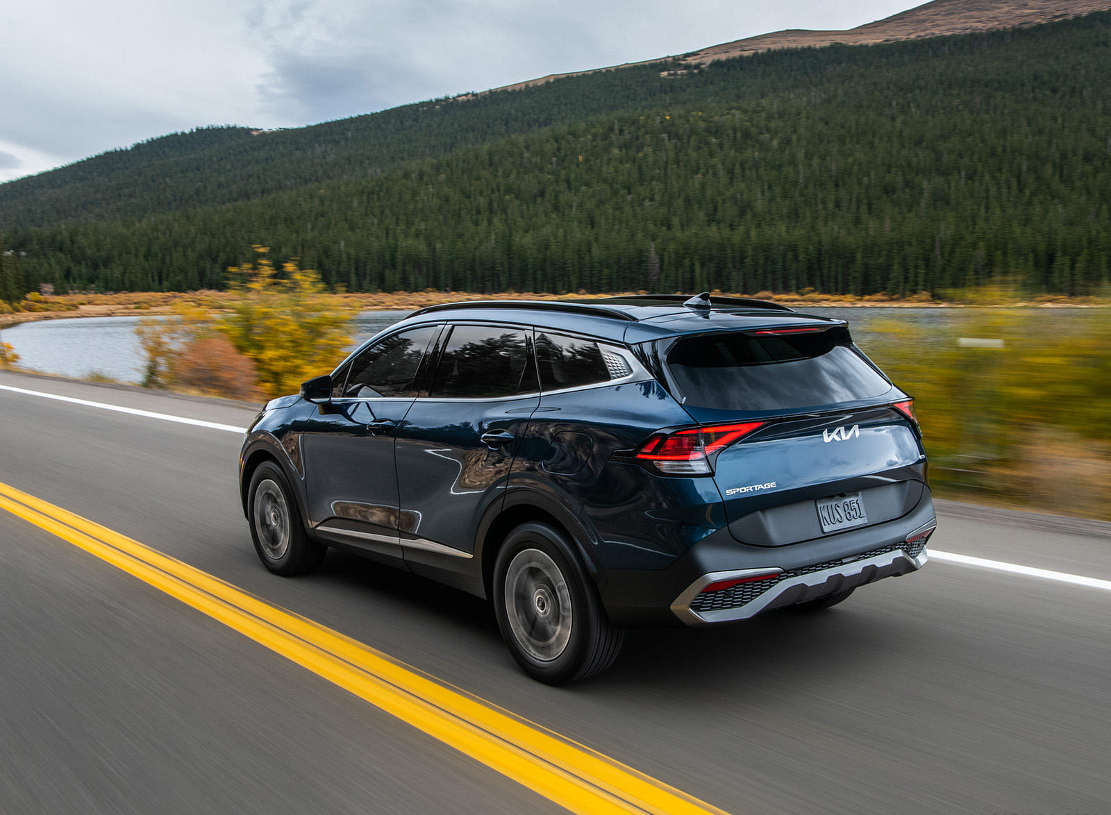 2023 Kia Sportage Hybrid Rear Three-Quarter Wallpapers (9)
