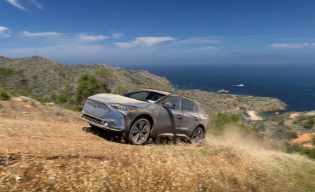 2023 Subaru Solterra Off-Road Wallpapers 450x275 (165)