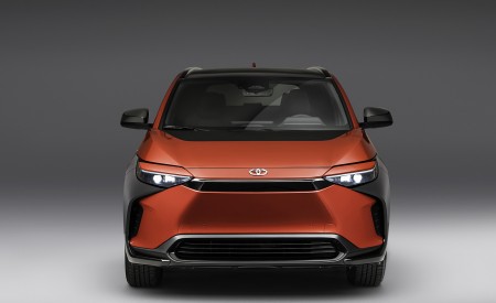 2023 Toyota bZ4X XLE (Color: Supersonic Red; US-Spec) Front Wallpapers 450x275 (2)