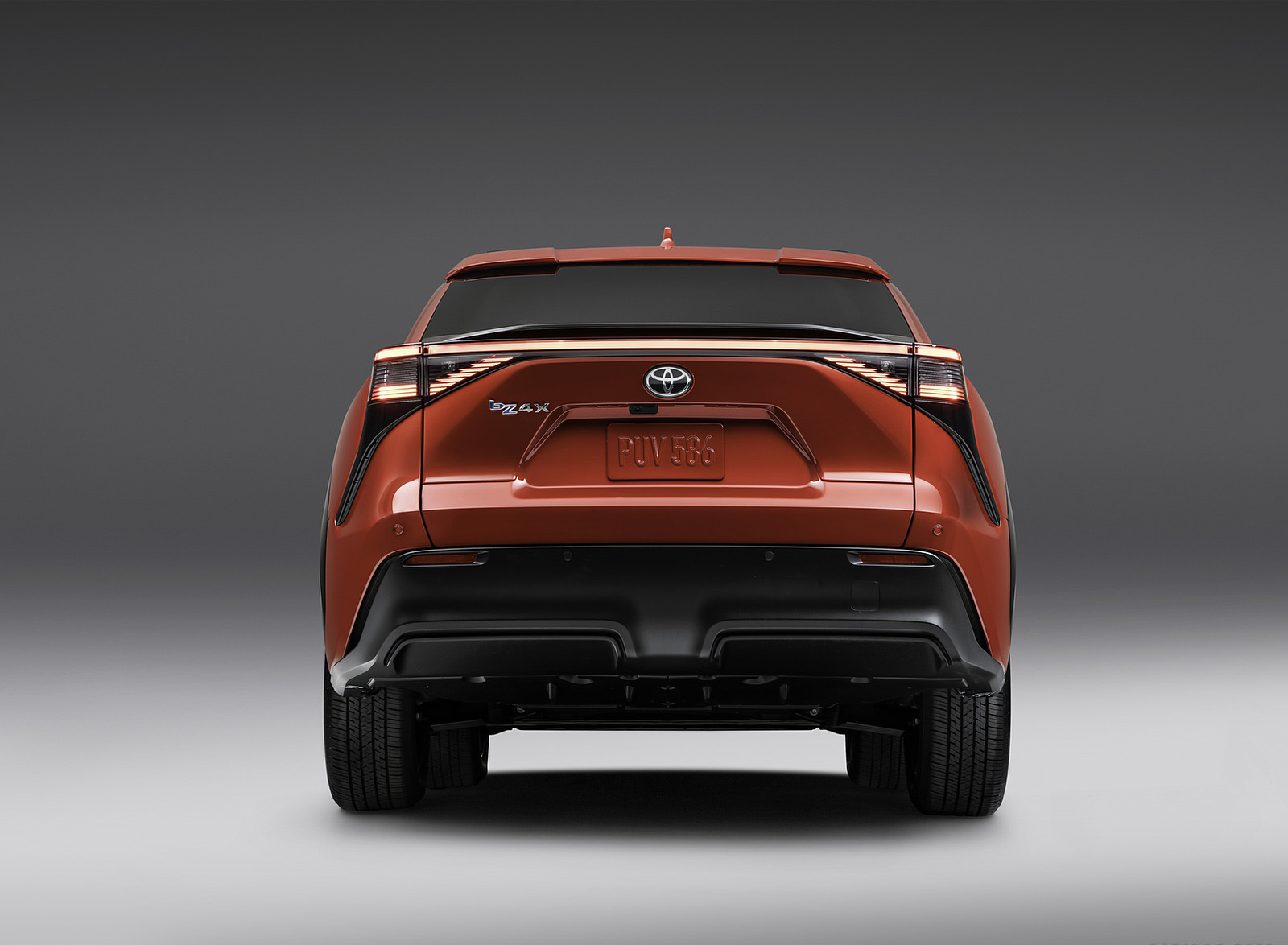 2023 Toyota bZ4X XLE (Color: Supersonic Red; US-Spec) Rear Wallpapers (4)