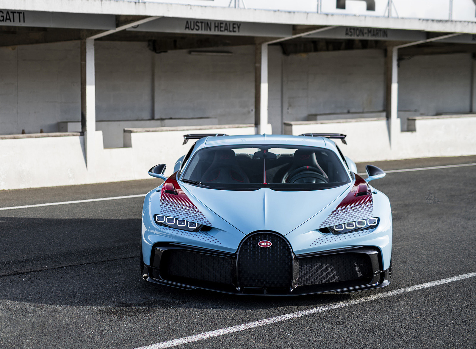 2021 Bugatti Chiron Pur Sport Grand Prix Edition Front Wallpapers (9)