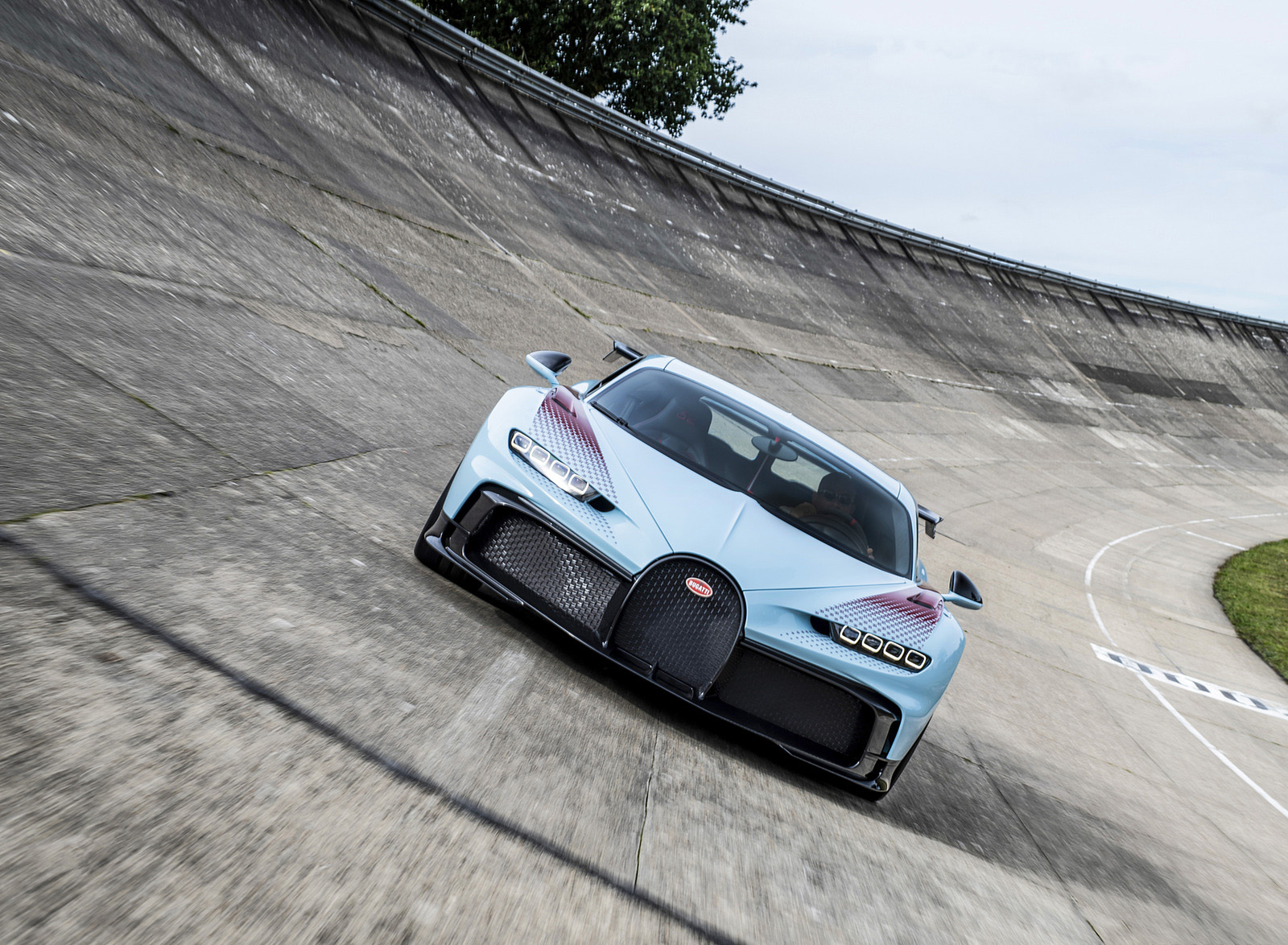 2021 Bugatti Chiron Pur Sport Grand Prix Edition Front Wallpapers (2)