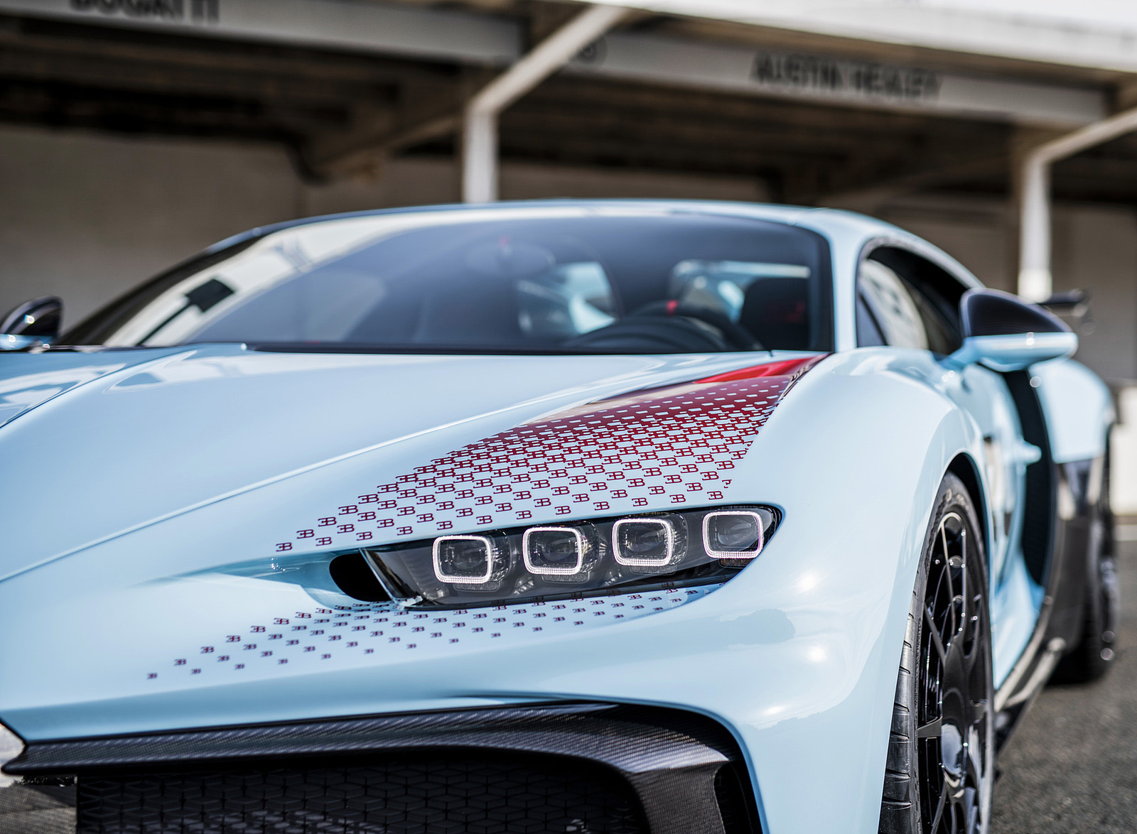 2021 Bugatti Chiron Pur Sport Grand Prix by BUGATTI Sur Mesure Headlight Wallpapers (12)