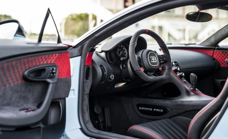 2021 Bugatti Chiron Pur Sport Grand Prix by BUGATTI Sur Mesure Interior Wallpapers 450x275 (20)