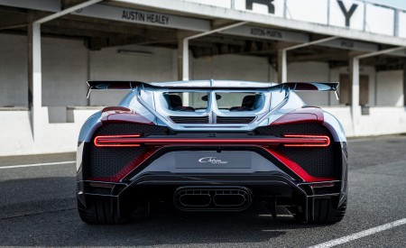 2021 Bugatti Chiron Pur Sport Grand Prix by BUGATTI Sur Mesure Rear Wallpapers 450x275 (11)