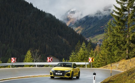 2022 Audi RS 3 Saloon Launch Edition (UK-Spec) Front Wallpapers 450x275 (26)
