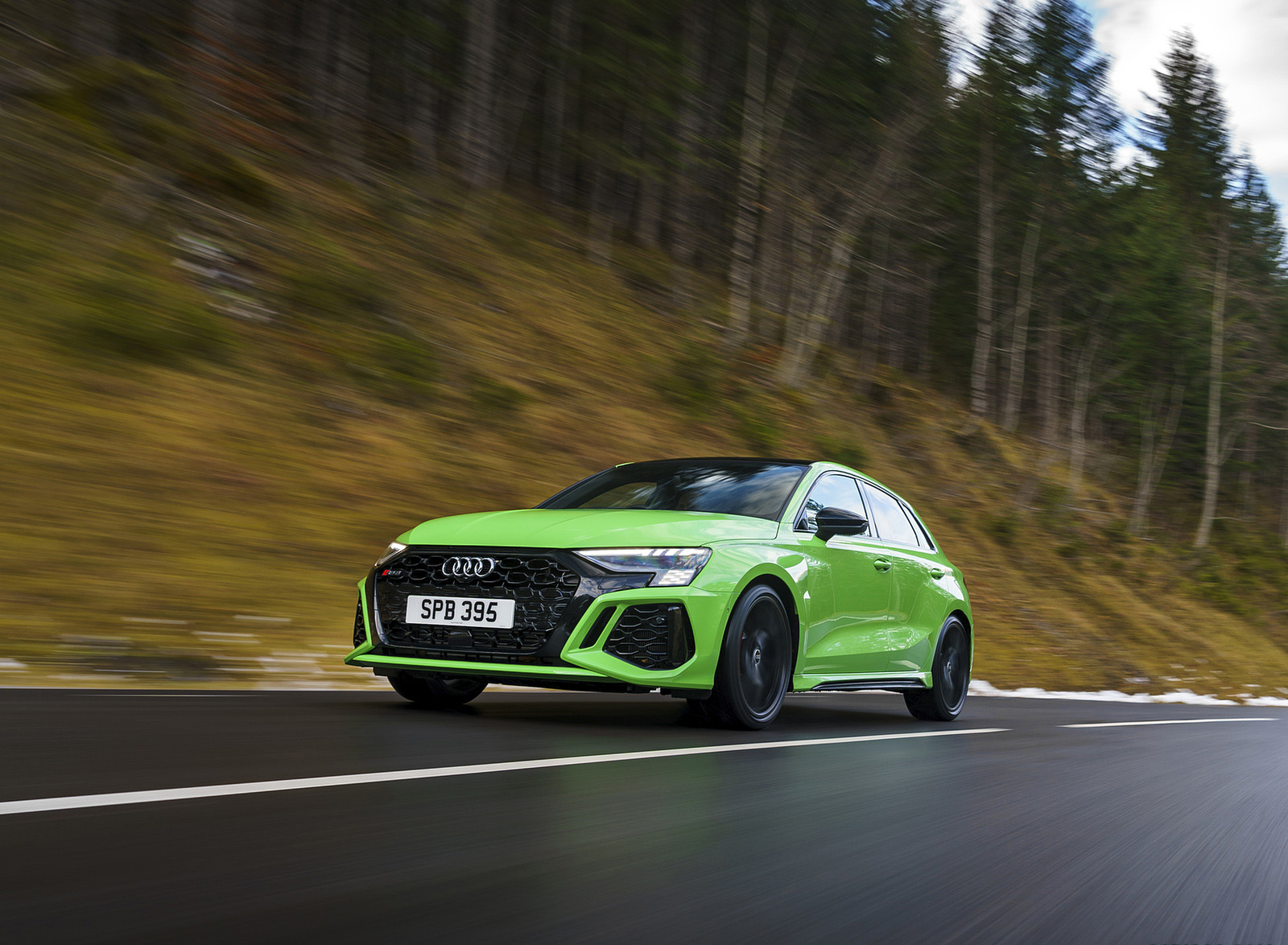 2022 Audi RS 3 Sportback Launch Edition (UK-Spec) Front Three-Quarter Wallpapers (8)