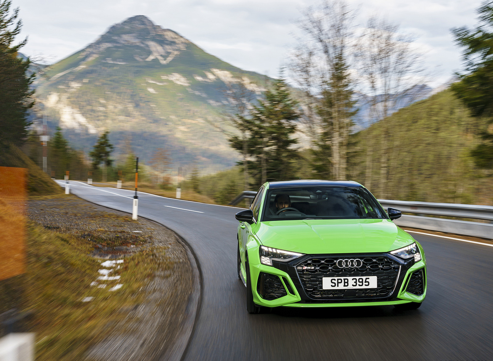 2022 Audi RS 3 Sportback Launch Edition (UK-Spec) Front Wallpapers (10)